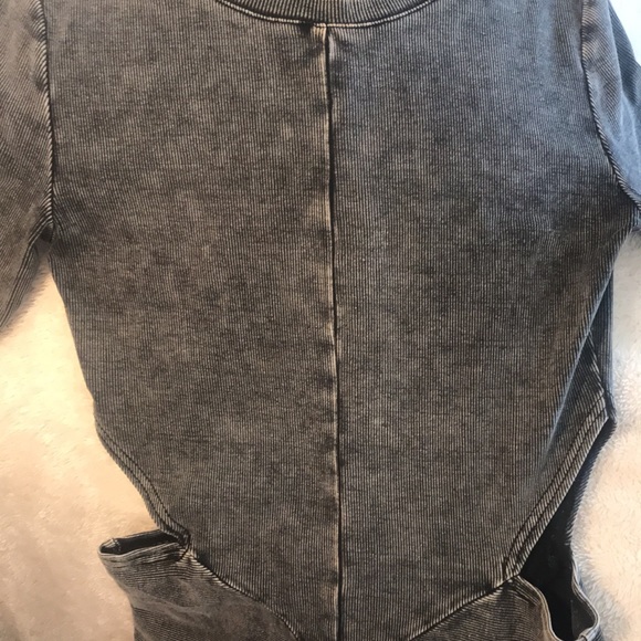 Dress - Picture 2 of 5